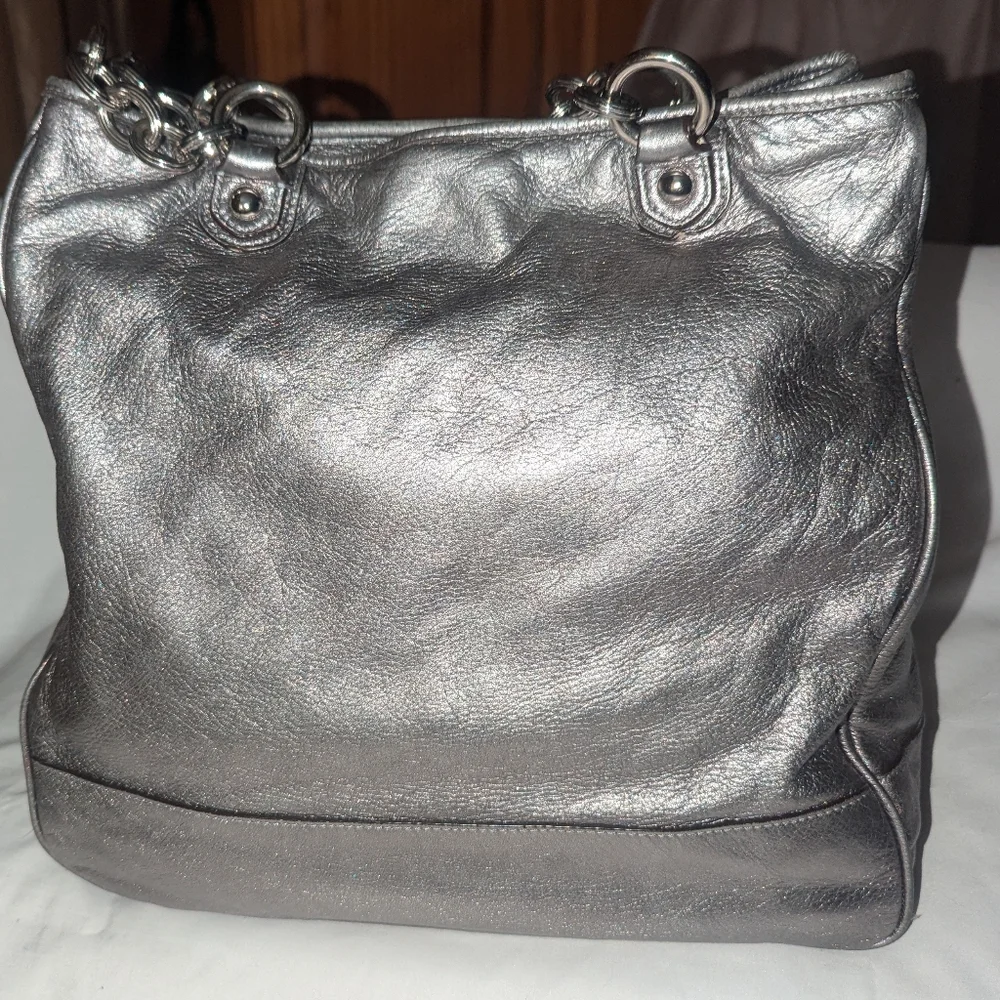 Coach stylish metallic